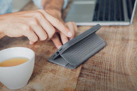 Moshi Overture - Etui iPhone Xs Max z kieszenią na karty + stand up (Herringbone Gray)