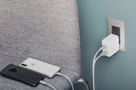 Moshi ProGeo USB-C PD Wall Charger - Ładowarka sieciowa USB-C Power Delivery + USB, 42W (EU)