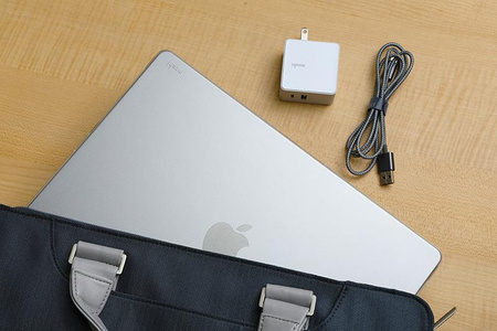 Moshi iGlaze Hartschalenkoffer - MacBook Pro 14" (M4/M3/M2/M1/2024-2021) (Stealth Clear)