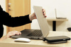 Moshi iGlaze Hardshell Case - MacBook Pro 16" (M4/M3/M2/M1/2024-2021) (Stealth Clear)